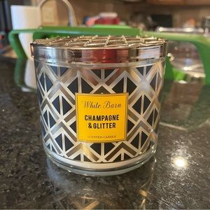 White Barn candle